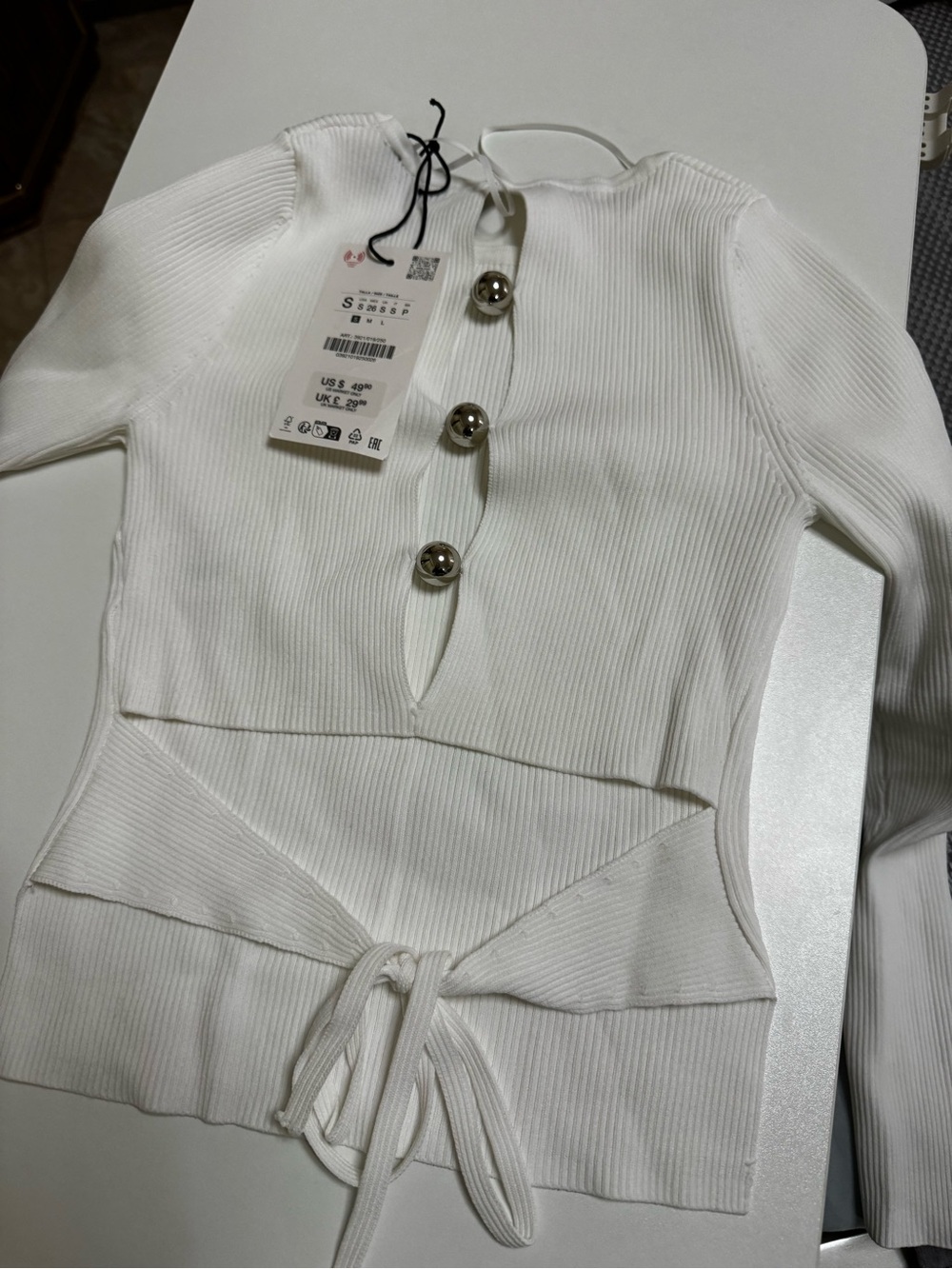 Zara White Ribbed Long-Sleeve Button-Front Crop Top